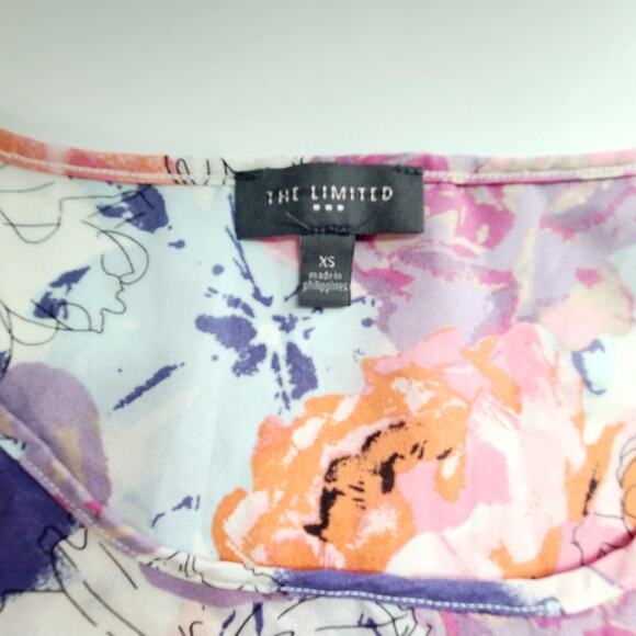 The Limited Dhalia dressy‎ Floral tank top Size XS, Light Material - Picture 3 of 4